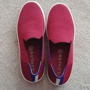 VGUC-GUC garnet sneakers